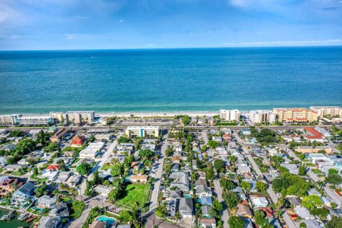 Sunset Beach Suites Сант Пит Бич Экстерьер фото
