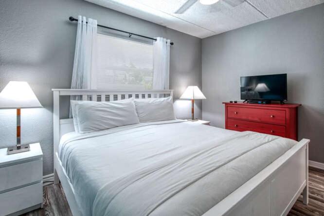 Sunset Beach Suites Сант Пит Бич Экстерьер фото