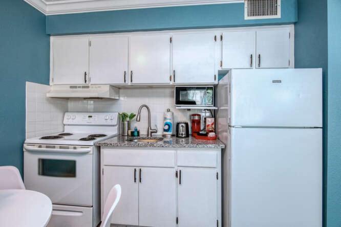 Sunset Beach Suites Сант Пит Бич Экстерьер фото