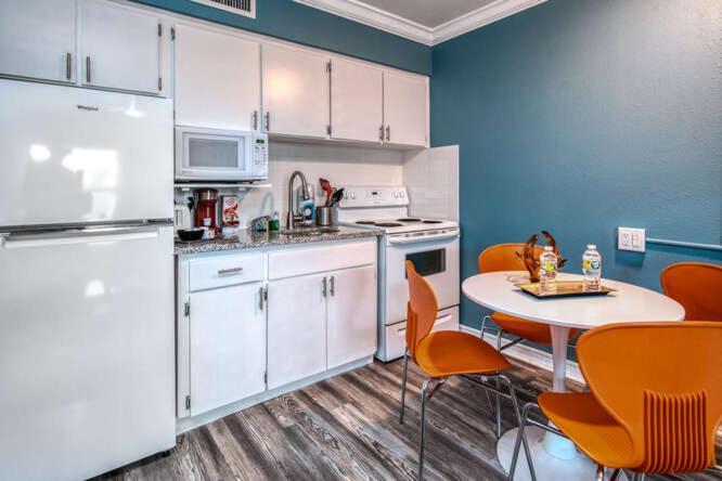 Sunset Beach Suites Сант Пит Бич Экстерьер фото